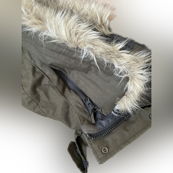 ARITZIA Community Parka - Picture 4 of 6